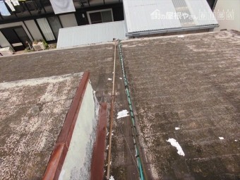 春日部市カバー工法