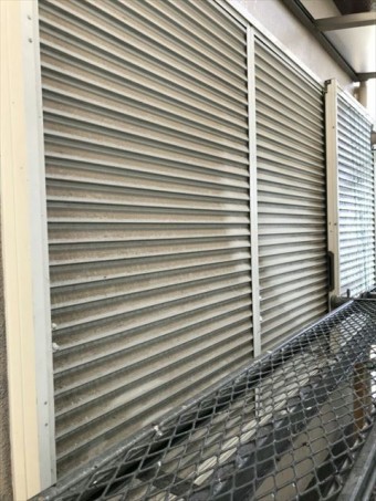 雨戸洗浄前