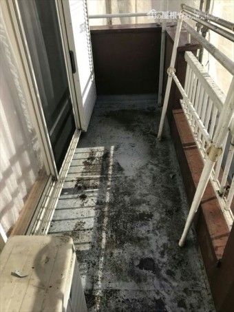 ベランダ洗浄前
