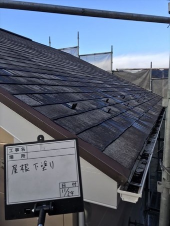 屋根下塗り完了