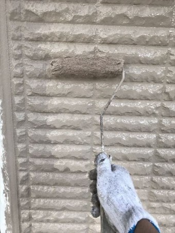 ベランダ外壁上塗り