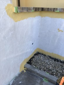 塀中塗り