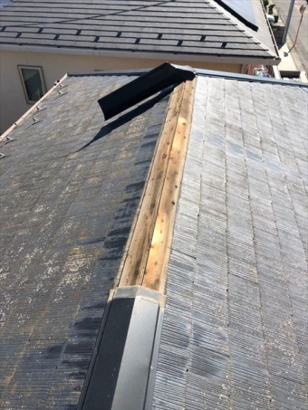 屋根棟板金破損