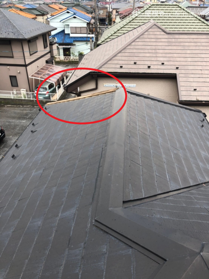 屋根棟板金破損
