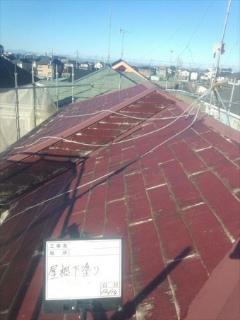 屋根下塗り後