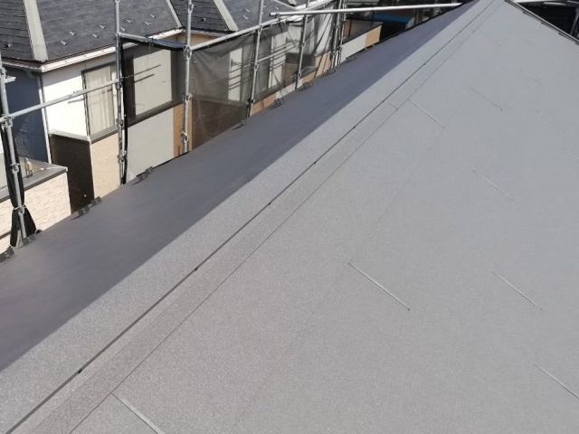 ガルバリウム鋼板による屋根カバー